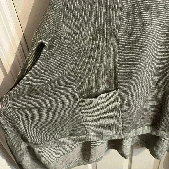 MOTH Poncho Style Sweater Sz M/L - Picture 2 of 9